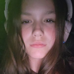 Meet your Posher, Eva